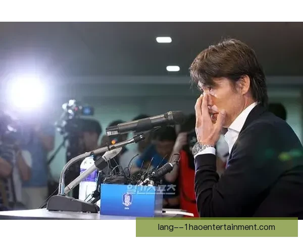 世界杯备战舆论聚焦主帅发言释放关键信号与战略走向解读 世界杯备战舆论聚焦主帅发言释放关键信号与战略走向解读